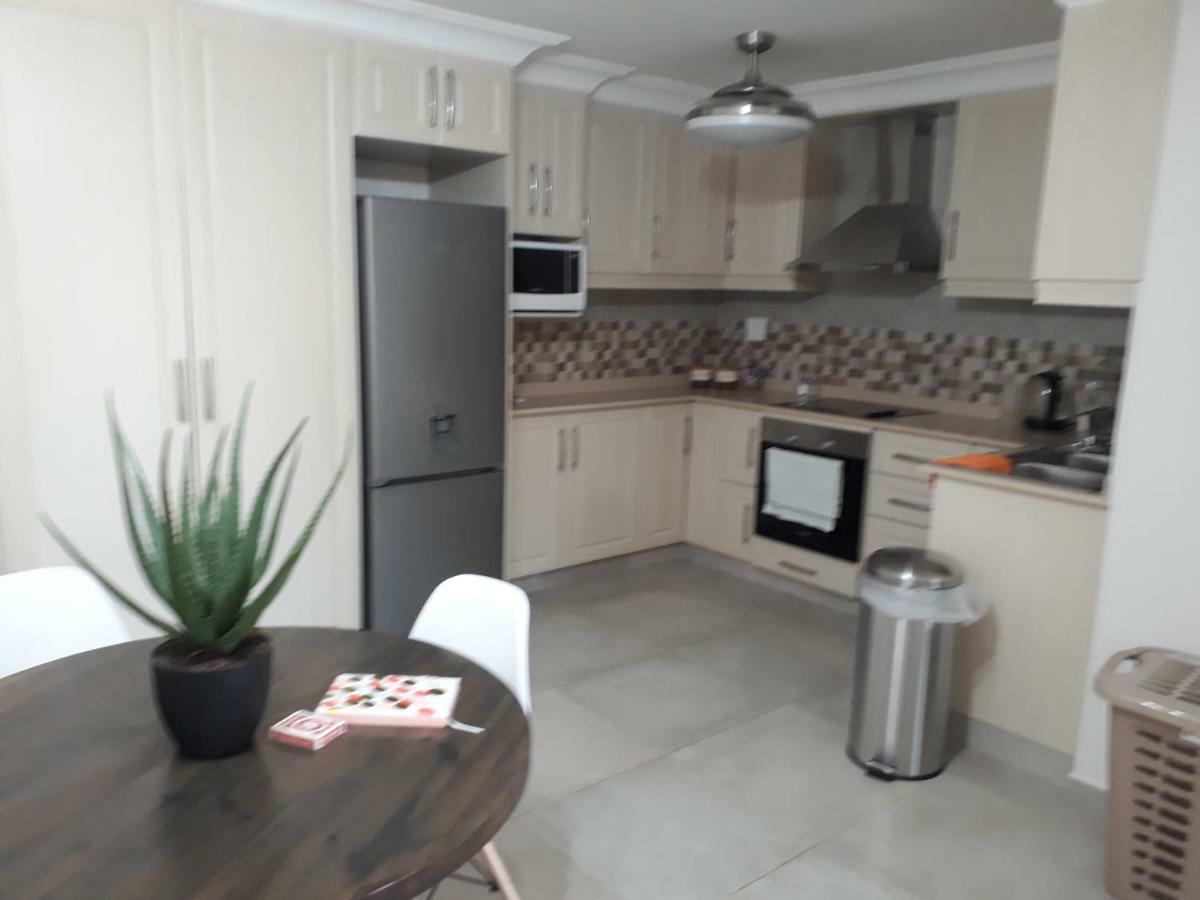 The Bunker Villa Champagne Valley Екстериор снимка